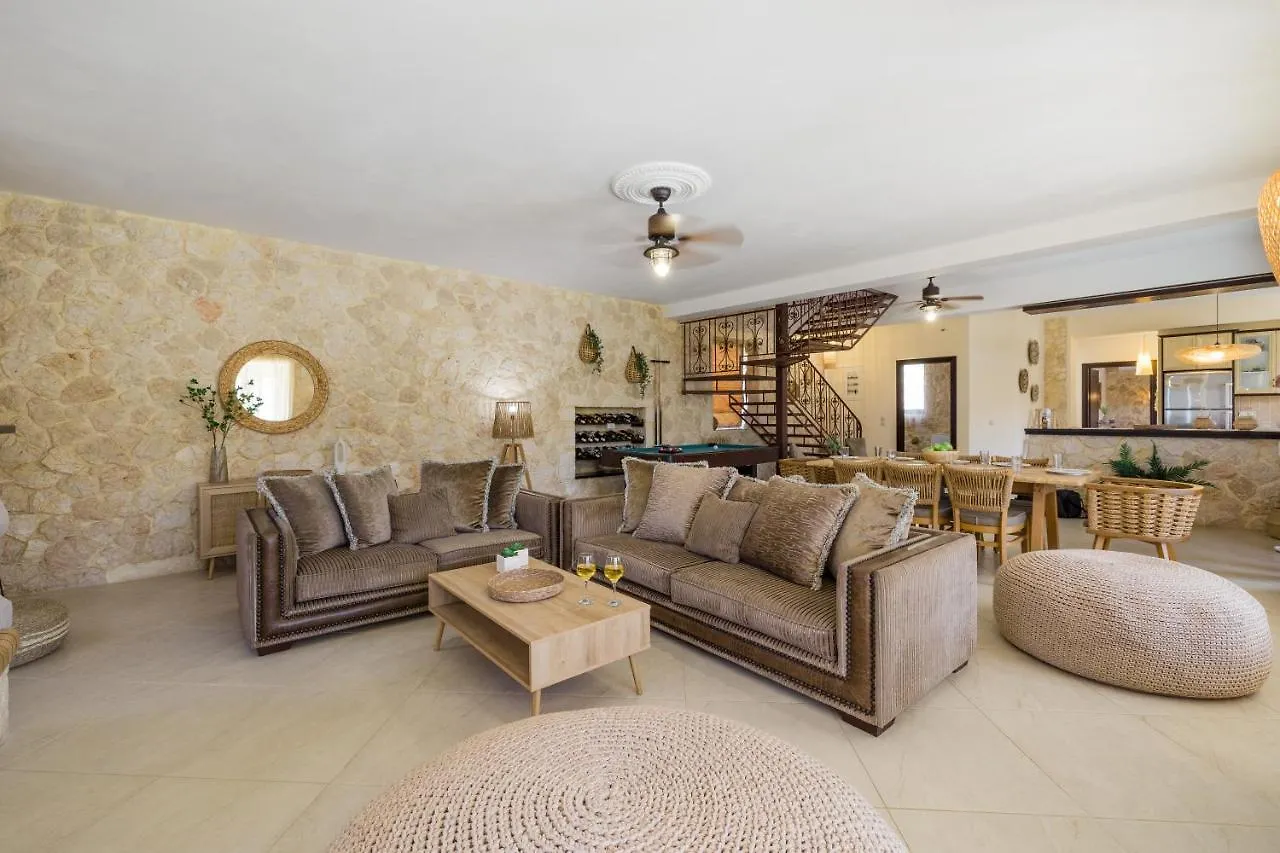 Piedra Villa Troianata