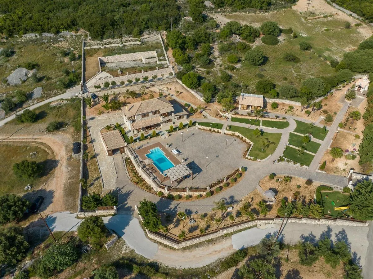 Piedra Villa Troianata